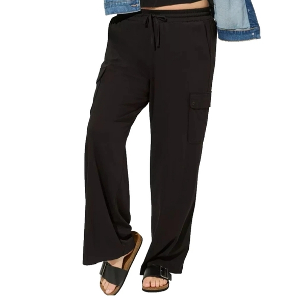 Torrid Wide Leg Cargo Pants - Picture 1 of 4